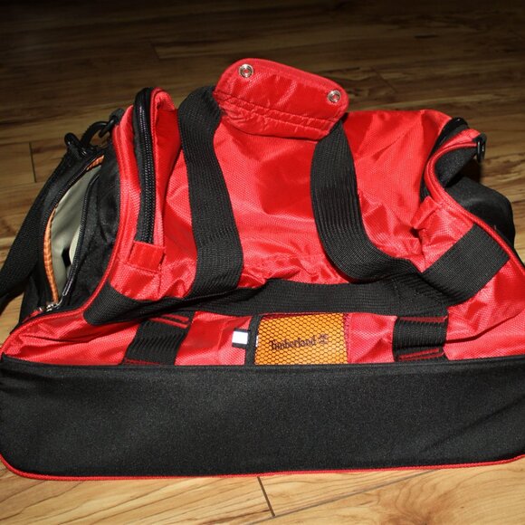 Timberland duffle bag - Jay Peak Trail 22inch duffle Red/Black - Picture 5 of 5